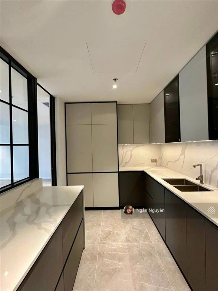 Siêu phẩm căn góc  layout hiếm. 3pn  152 m2, view bason q1  cv bờ sông  lm81. giá 45 tỷ
