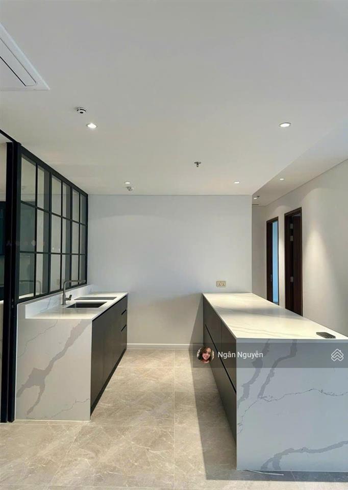 Siêu phẩm căn góc  layout hiếm. 3pn  152 m2, view bason q1  cv bờ sông  lm81. giá 45 tỷ