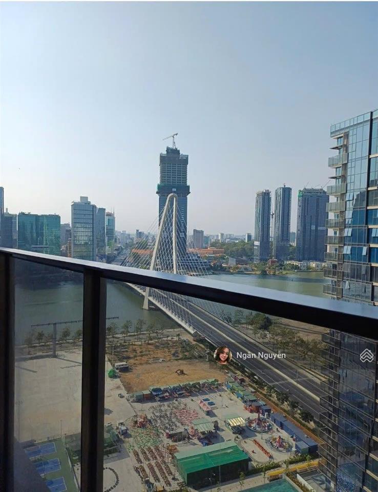 Căn nhỏ mà ban công lớn view đẹp cho ai muốn chill. the opera 1pn 54,89m2, view sông q1 + cầu bason
