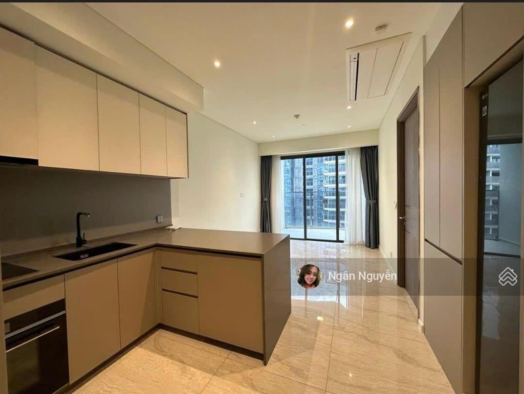 Căn nhỏ mà ban công lớn view đẹp cho ai muốn chill. the opera 1pn 54,89m2, view sông q1 + cầu bason