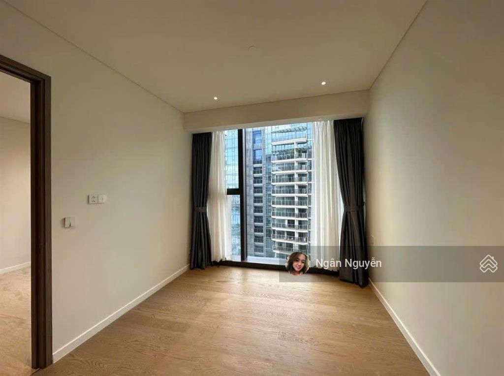Căn nhỏ mà ban công lớn view đẹp cho ai muốn chill. the opera 1pn 54,89m2, view sông q1 + cầu bason