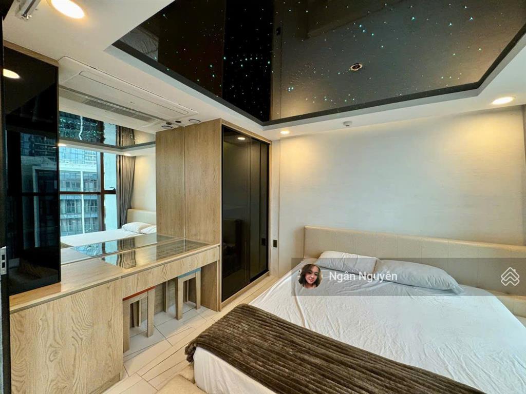 Diện tích khủng, view đẹp, tâng cao. the galleria 3 pn  140 m2. view sông + cầu bason + quận 1.