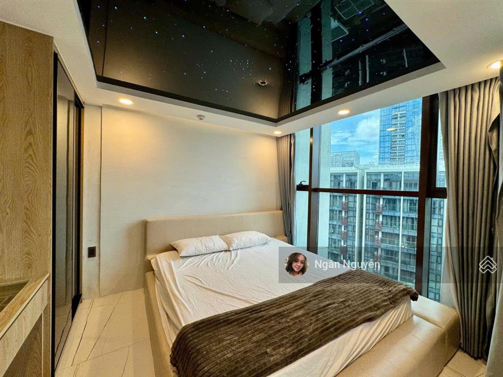Diện tích khủng, view đẹp, tâng cao. the galleria 3 pn  140 m2. view sông + cầu bason + quận 1.