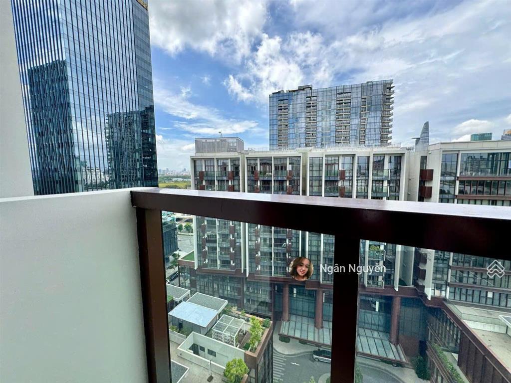Diện tích khủng, view đẹp, tâng cao. the galleria 3 pn  140 m2. view sông + cầu bason + quận 1.