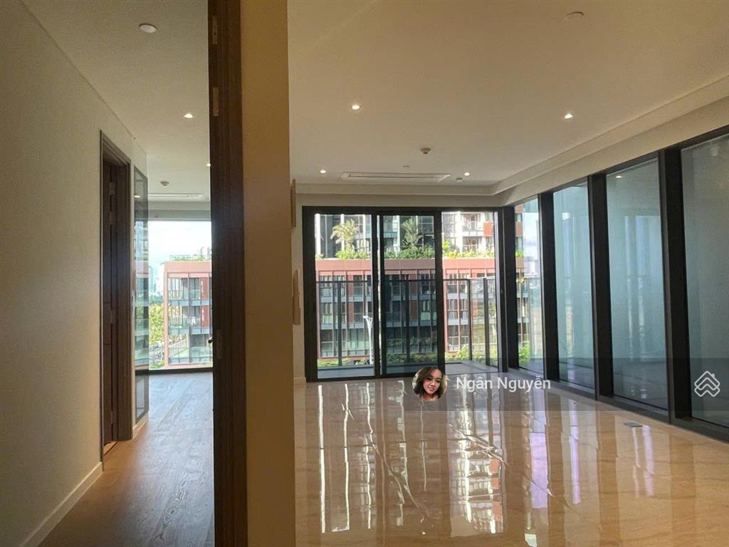 Layout hiếm bán. the opera  metropole 2 pn  106.7 m2, view cầu bason.  em ngân 0981 799 ***