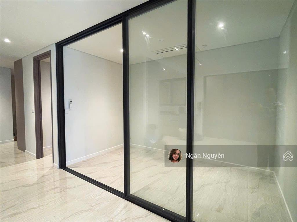 Layout hiếm bán. the opera  metropole 2 pn  106.7 m2, view cầu bason.  em ngân 0981 799 ***