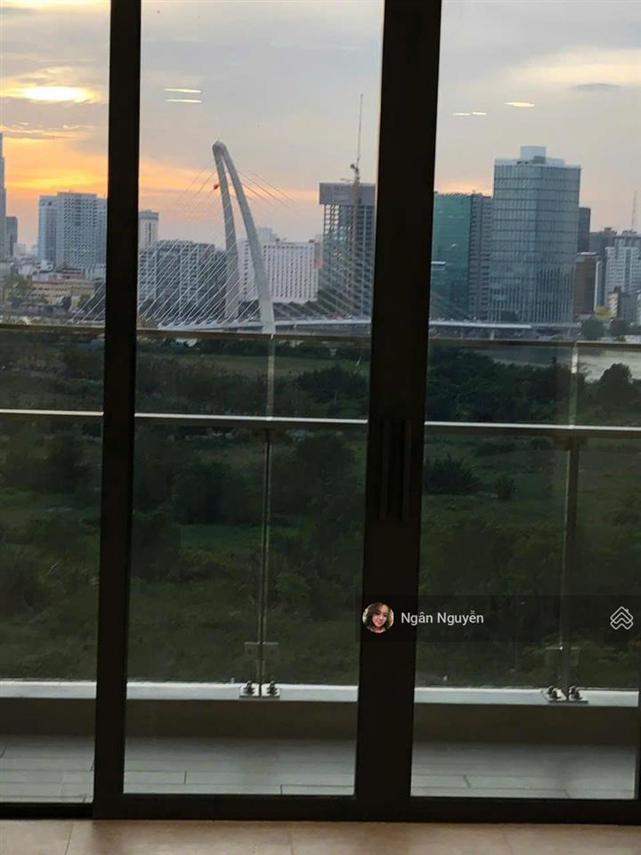 Căn hộ view mợi nơi. the river 1pn  56m2, view công viên bờ sông  cầu bason. giá 14.5 tỷ