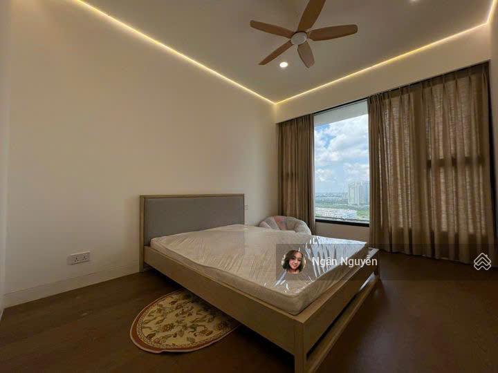 The river 1pn  56 m², tầng cao, view đại lộ vòng cung  sala. giá 13 tỷ.  em ngân 0981 799 ***
