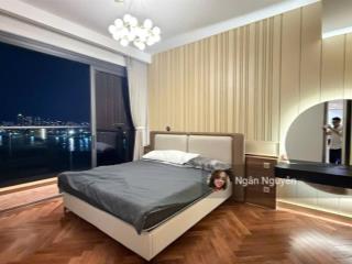 Bán căn hộ cove  empire city, 3pn  164 m2, tầng trung, view sông + quận 7.  em ngân 0981 799 ***