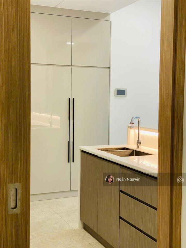 Bán căn hộ the river 2 pn  82m2, view hồ bơi + sông, tầng cao, giá 25 tỷ.  em ngân 0981 799 ***