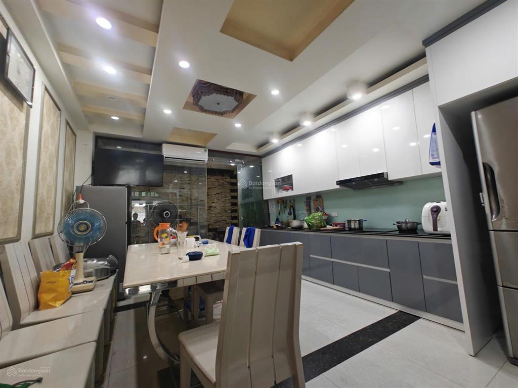 Bán nhà mặt đường lô 7c, đỗ chính lê hồng phong, vị trí đẹp