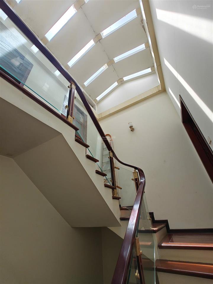 Bán nhà mặt đường lô 7c, đỗ chính lê hồng phong, vị trí đẹp