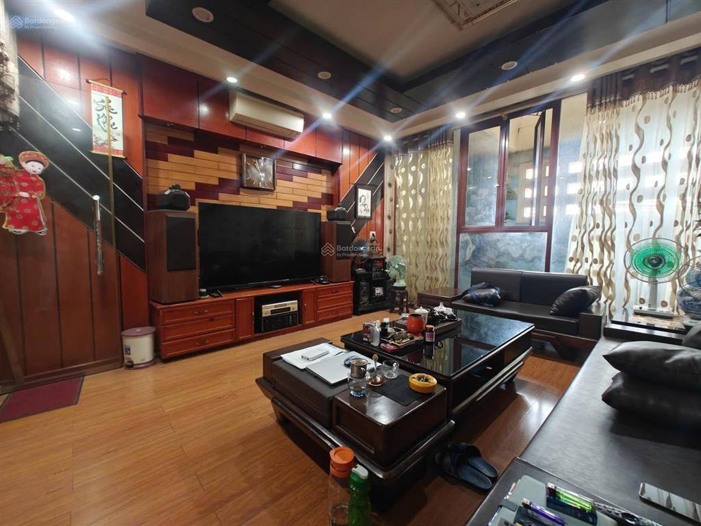 Bán nhà mặt đường lô 7c, đỗ chính lê hồng phong, vị trí đẹp
