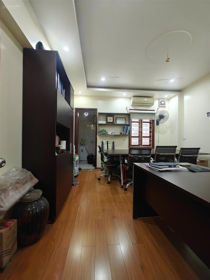 Bán nhà mặt đường lô 7c, đỗ chính lê hồng phong, vị trí đẹp