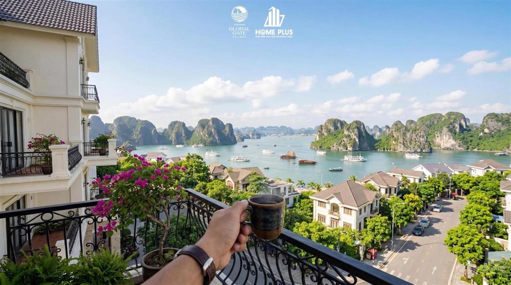 Em bán căn song lập 162m cạnh vincom 12,1 tỷ xây thô 4 tầng, cách bãi biển 50m