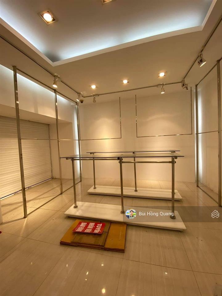 Cho thuê cửa hàng vị trí đẹp mặt phố hàng da 80m2x2 tầng, mt4,5m, nhà mới, thông sàn