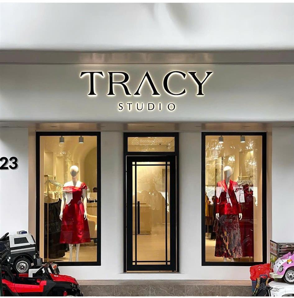 Cho thuê nhà vị trí cực đẹp mặt phố nguyễn đình chiểu 120m2x2 tầng, mt 5m, thông sàn, hè rộng