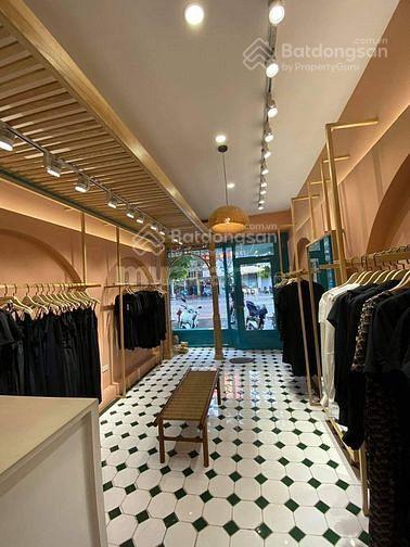 Cho thuê nhà vị trí cực đẹp mặt phố nguyễn đình chiểu 120m2x2 tầng, mt 5m, thông sàn, hè rộng