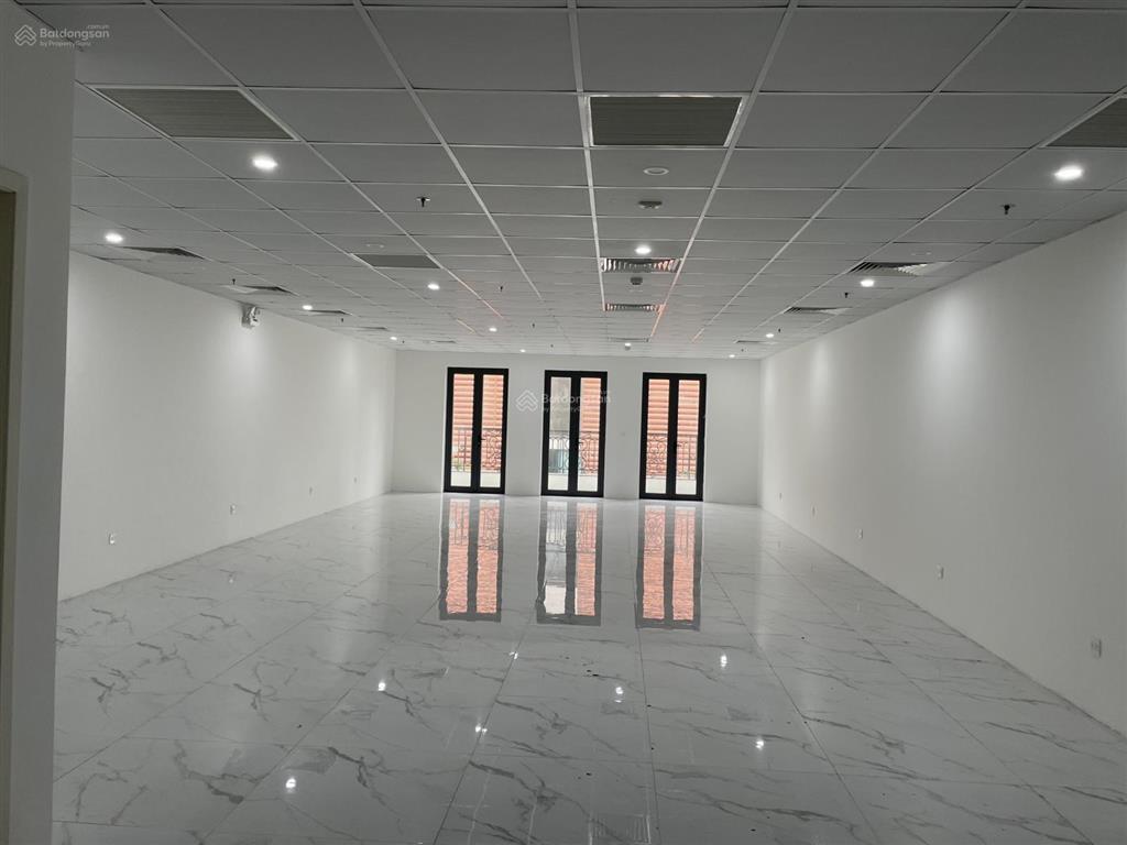 Cho thuê nhà mới xây mặt phố triệu việt vương 140m2x8,5 tầng, mt6,5m, thang máy, hầm
