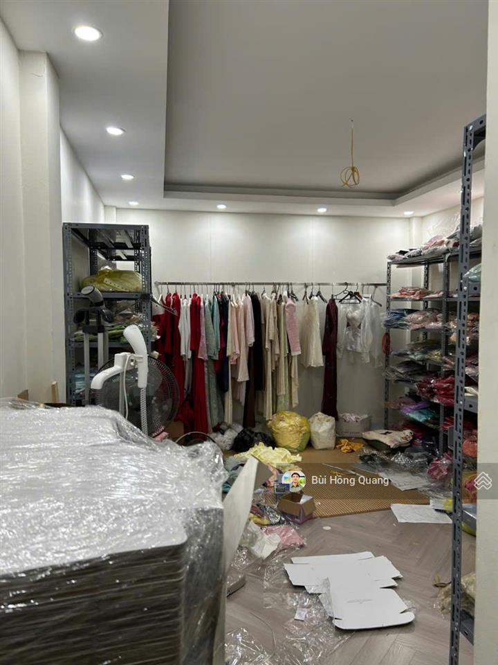 Chính chủ cho thuê nhà mặt phố 110 tuệ tĩnh 75m2x5 tầng, mt4,5m, riêng biệt