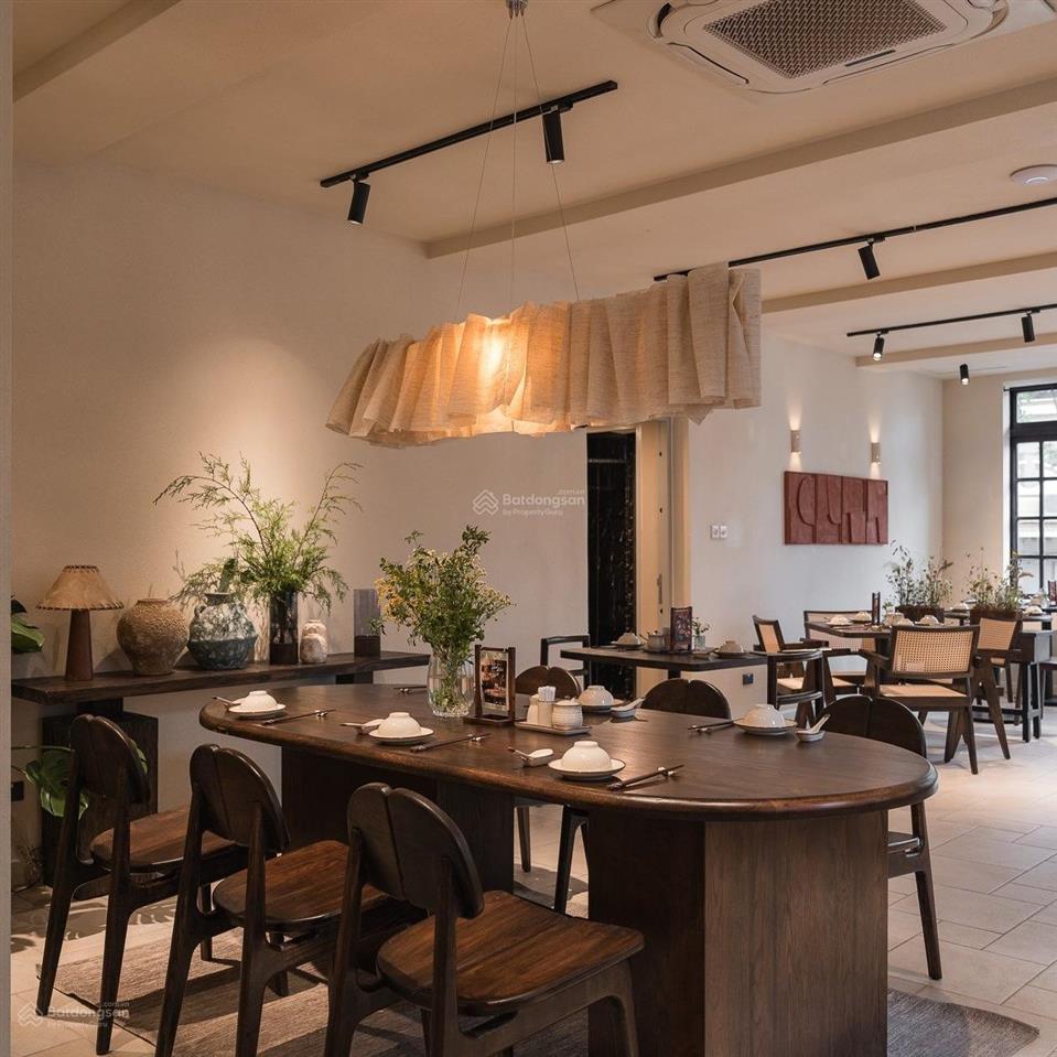 Cho thuê lô góc cực đẹp mặt phố nguyễn thượng hiền  lê duẩn 79m2x4 tầng, mt 16m