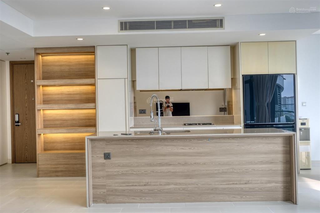Bán 3pn city garden tháp p2, 19.5 tỷ, 160m2, view đẹp,  view hồ bơi và quận 1