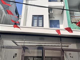 Nhà đẹp ô cách  long biên  full nội thất  gara oto dòng tiền 16 triệu/th  giá chỉ 181 triệu/m2