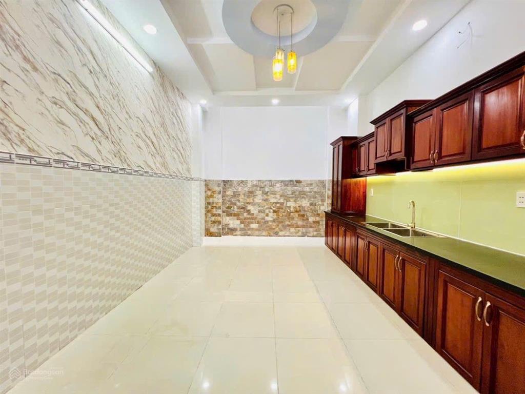 Bán nhanh nhà đẹp 3 tầng tại tôn thất thuyết q4