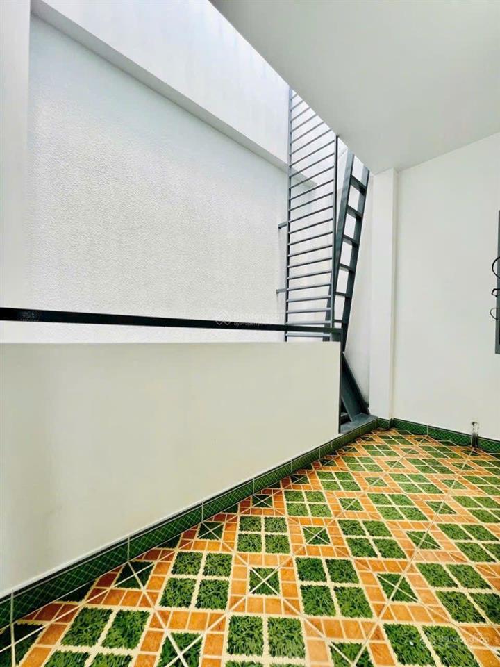 Bán nhanh nhà đẹp 3 tầng tại tôn thất thuyết q4