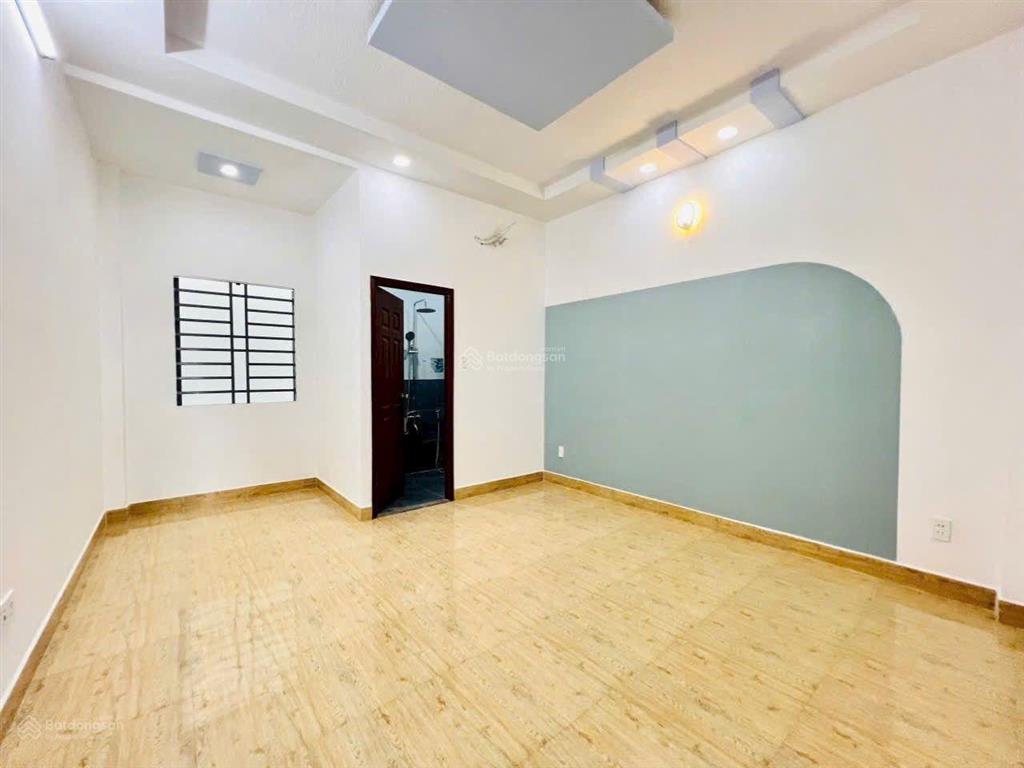 Bán nhanh nhà đẹp 3 tầng tại tôn thất thuyết q4