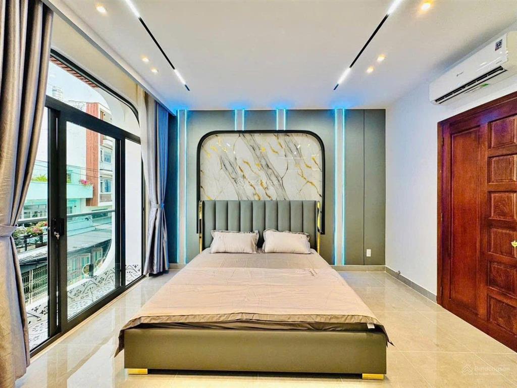 Trung tâm thủ đức  ngay đh sư phạm kỹ thuật  chưa tới 5 tỷ sỡ hữu nhà 72m2, 4 tầng, sẵn hdt 35tr