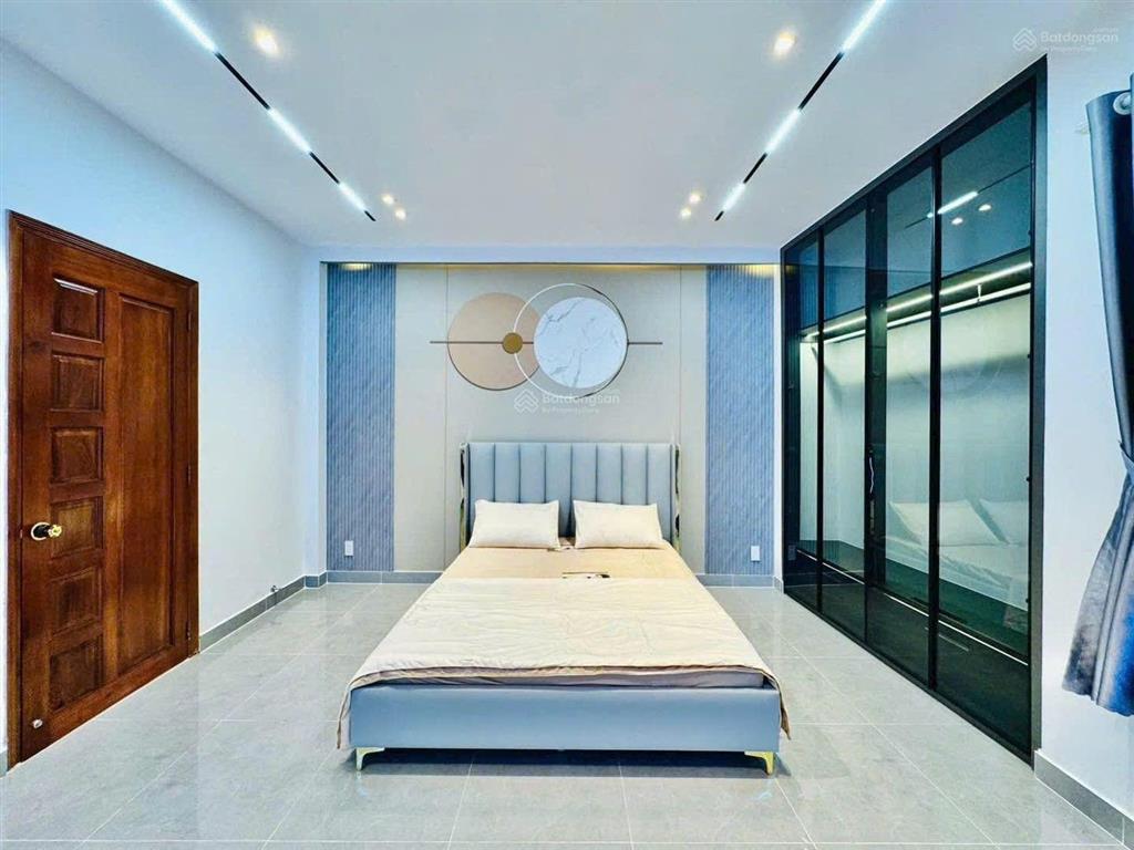 Trung tâm thủ đức  ngay đh sư phạm kỹ thuật  chưa tới 5 tỷ sỡ hữu nhà 72m2, 4 tầng, sẵn hdt 35tr