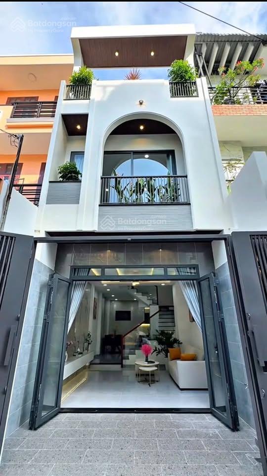 Bán nhanh nhà đẹp tại trần bình trọng q5, ngay chợ lớn, xách vali vào ở, hđt 20tr/th