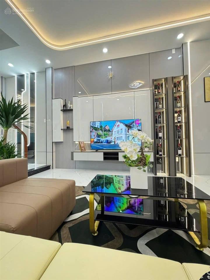 Sở hữu nhà xóm đất quận 11  khó tìm căn thứ hai 50m² 4pn nhà 3 tầng