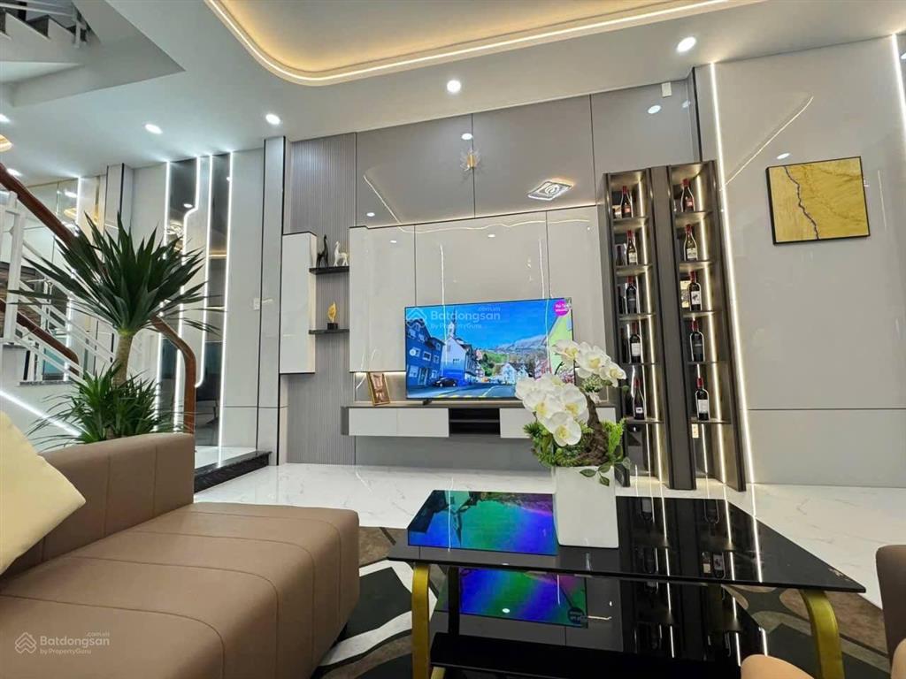 Sở hữu nhà xóm đất quận 11  khó tìm căn thứ hai 50m² 4pn nhà 3 tầng