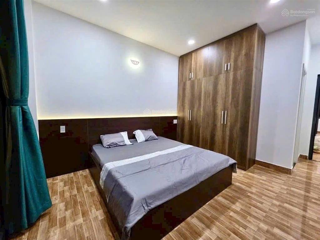 Hẻm xe hơi thành thái q10, nhà đẹp 4 tầng, 70m2, đang cho thuê 20tr/th. giá 5,68 tỷ còn tl