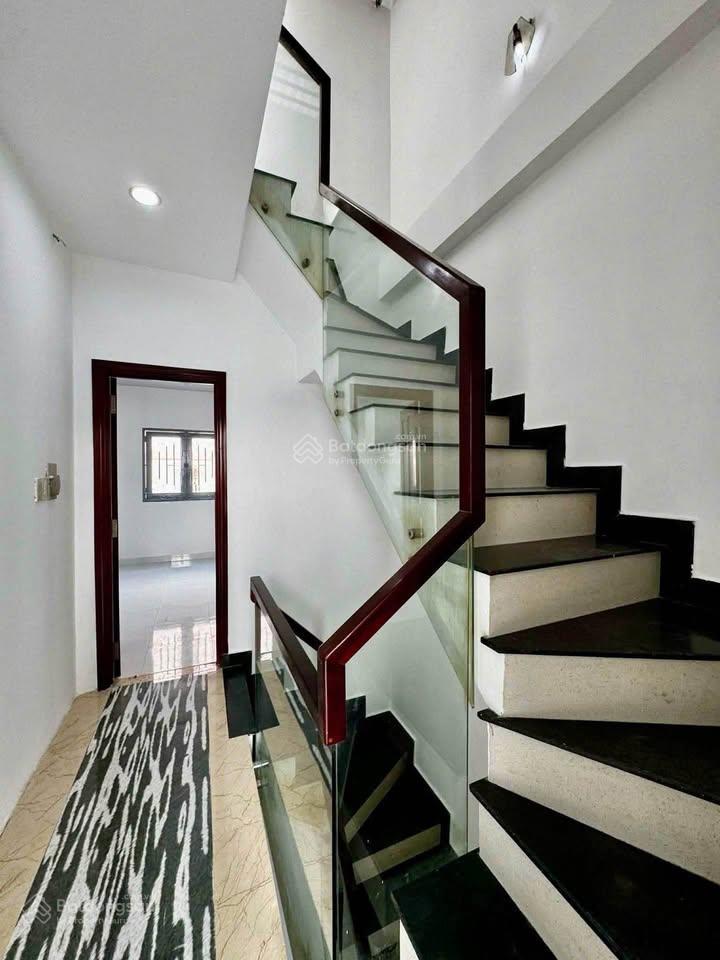 Ngay mt phan xích long, đang cho thuê 25tr, cơ hội hiếm cho nhà đầu tư