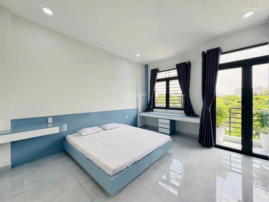 Giảm hơn 550 triệu | hxh 8m xóm đất q11 xe hơi vào tận nhà | 4 tầng sân thượng
