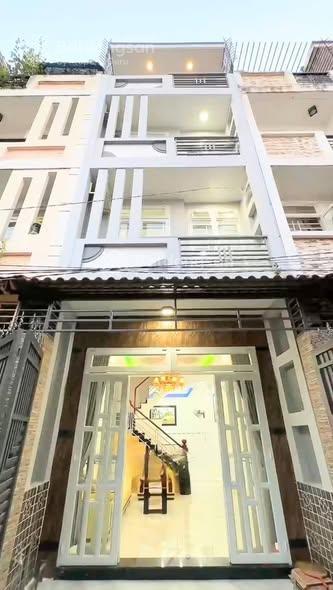 3,38 tỷ tại hoàng diệu q4, nhà nhiều phòng, gần quận 1, thuận tiện sinh hoạt