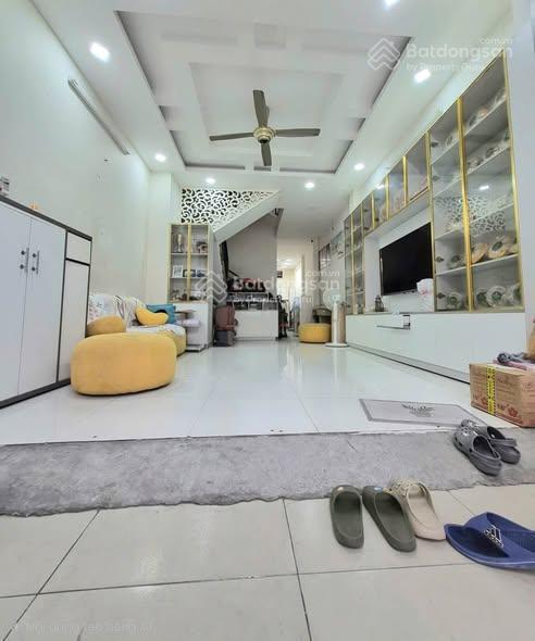 Chủ xả lỗ gấp 4,38 tỷ, nhà hxh 6m lê văn sỹ q3, 64m2, ngay chợ lê văn sỹ