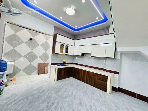 Giá hiếm 3.55 tỷ | nhà 4 tầng 4pn, hẻm 6m ngay phan xích long pn  khu ẩm thực náo nhiệt