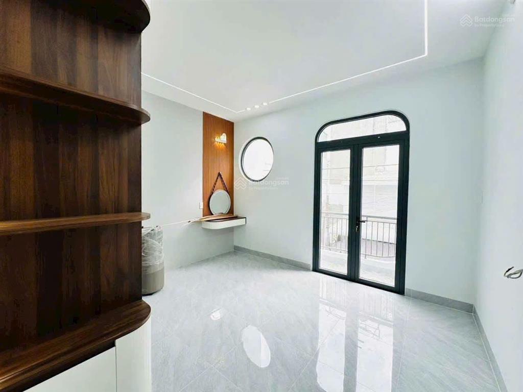 Giá hiếm 3.55 tỷ | nhà 4 tầng 4pn, hẻm 6m ngay phan xích long pn  khu ẩm thực náo nhiệt