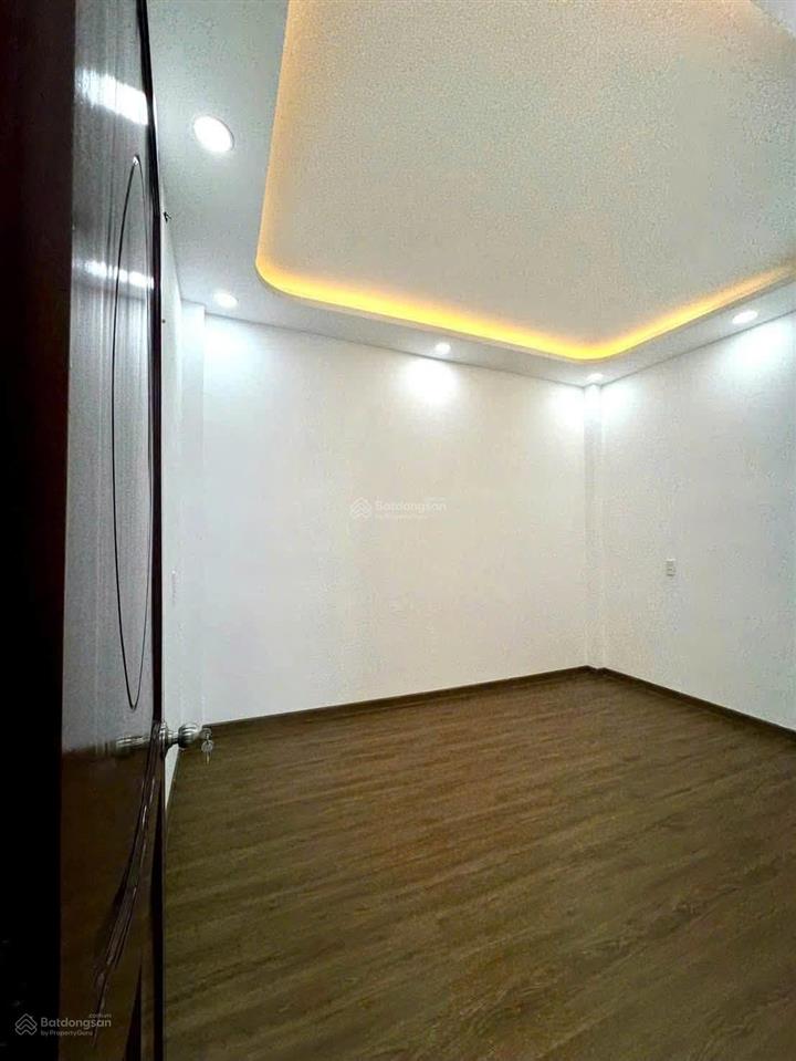 Ở khánh hội mà 10 phút tới bến thành nhà 44m², 4 tầng, ngõ 5m, giá 3,37 tỷ chốt ngay kẻo lỡ