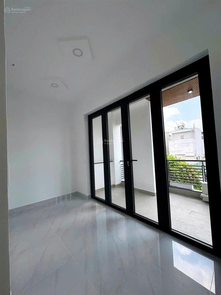 Ở khánh hội mà 10 phút tới bến thành nhà 44m², 4 tầng, ngõ 5m, giá 3,37 tỷ chốt ngay kẻo lỡ