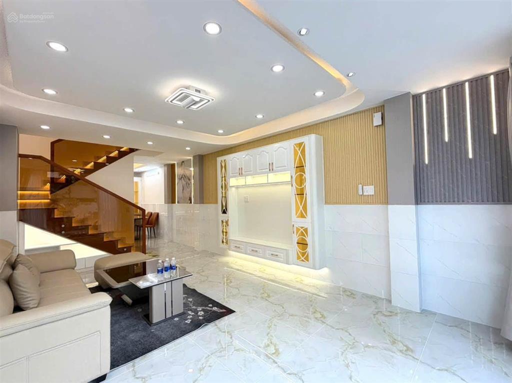 Nhà đẹp, đủ tiện ích, giá dễ chịu nhà riêng nơ trang long 62m2, 3pn 3wc