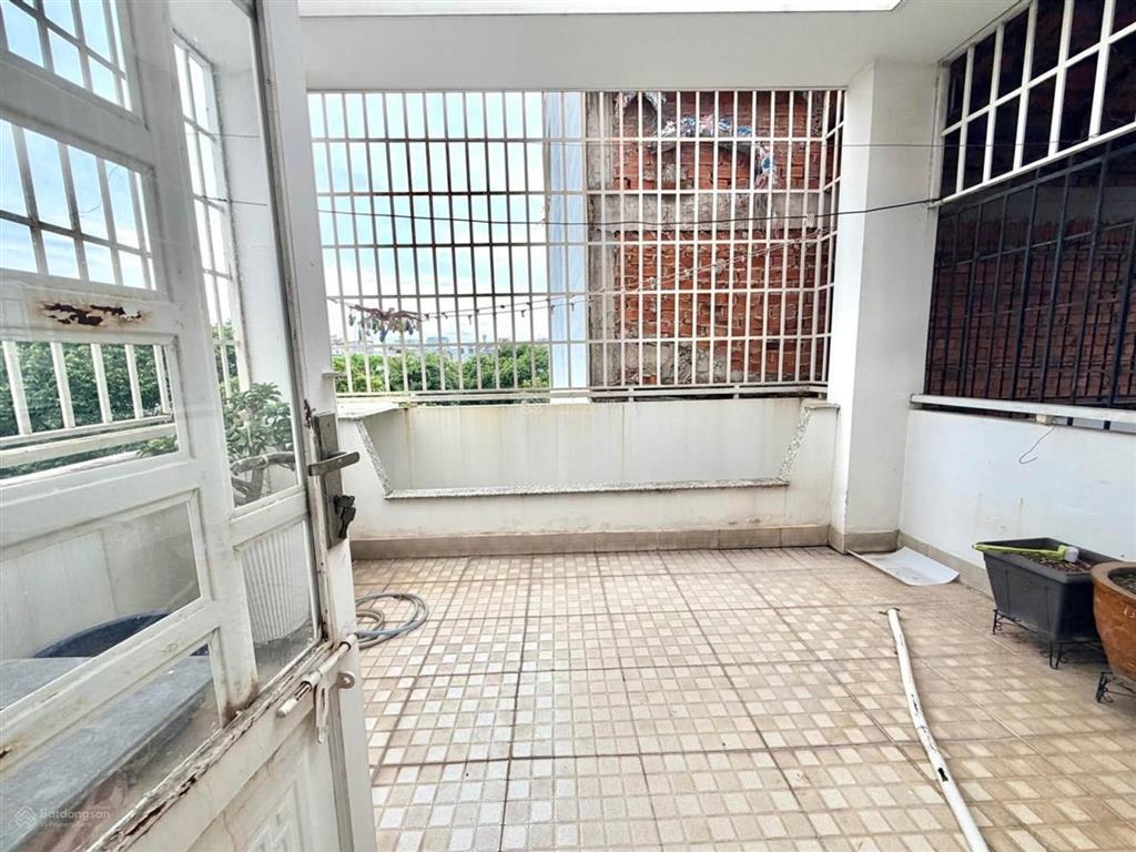 Hẻm ô tô 5,5m lê văn lương q7 cũ, nhà 68m2, 4pn, giá 4,63 tỷ