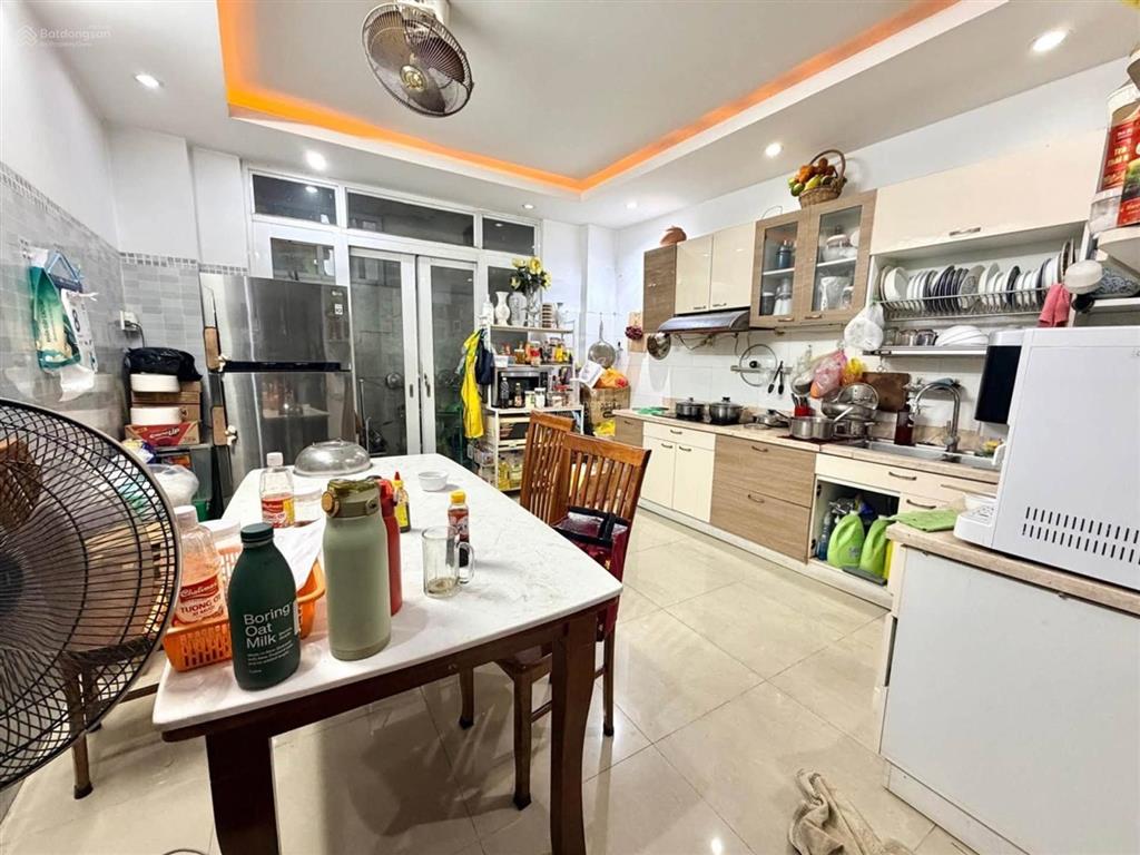 Hẻm ô tô 5,5m lê văn lương q7 cũ, nhà 68m2, 4pn, giá 4,63 tỷ