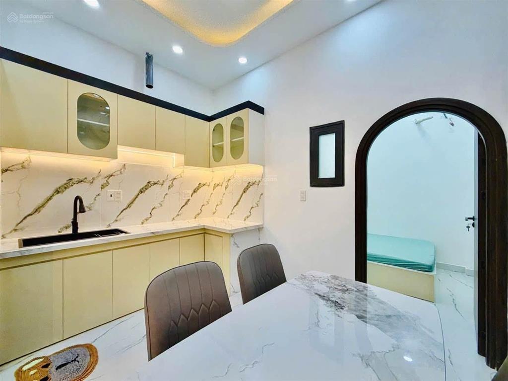 Nhà hẻm xe hơi xóm đất q11 cũ, nhà 48m2, 3pn, giá 3,75 tỷ