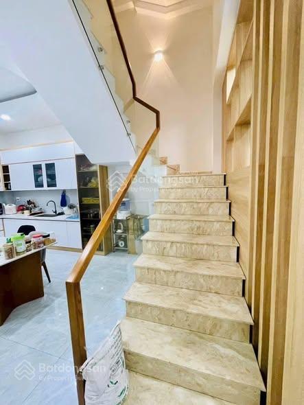 Khó tìm căn thứ hai, nhà xóm đất 56m2, 4pn 4wc, 4,13 tỷ