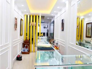 Mặt phố kim ngưu  nhà 4 tâng  kinh doanh mọi mặt vỉa hè rộng  mua ở ,cho thuê dòng tiền ổn định